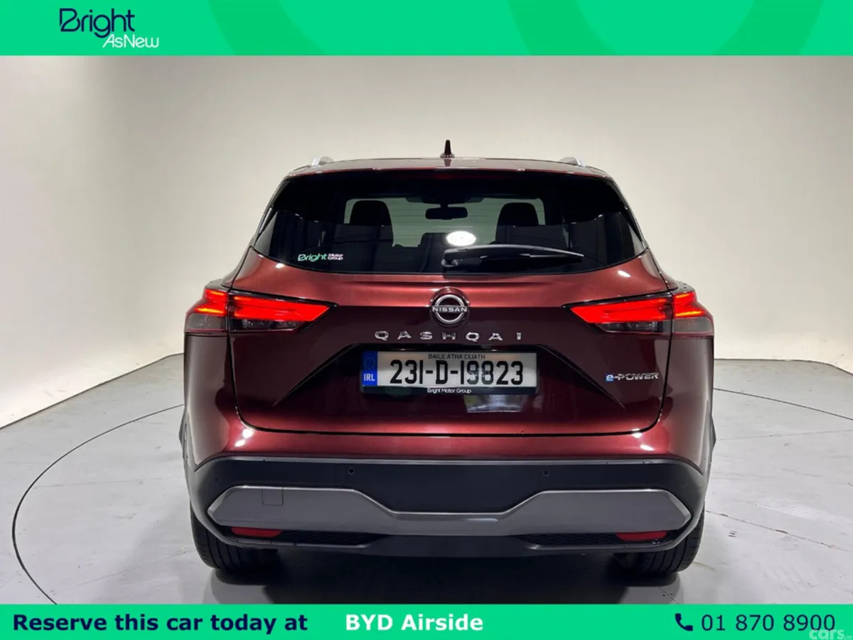 Nissan Qashqai MPV, Petrol, 2023, Red