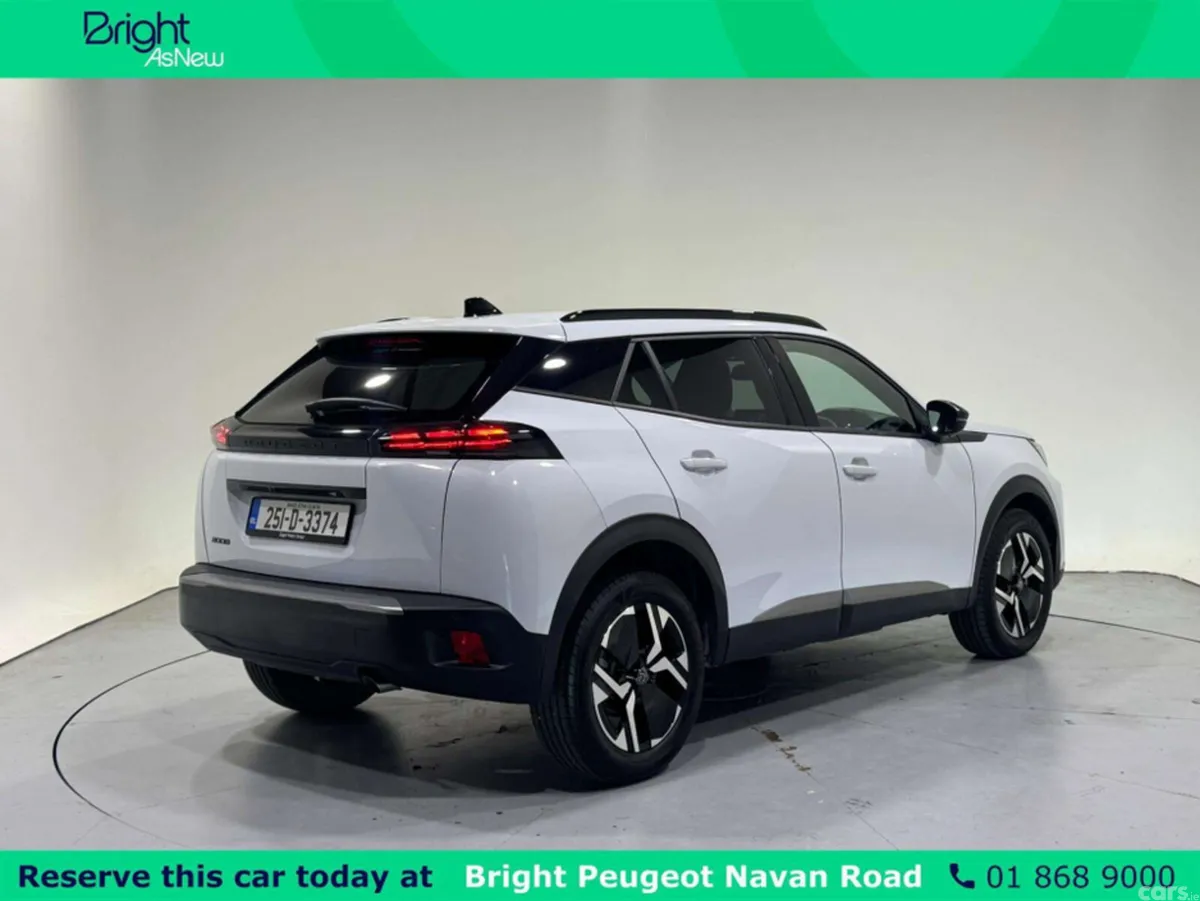 Peugeot 2008 MPV, Petrol, 2025, White
