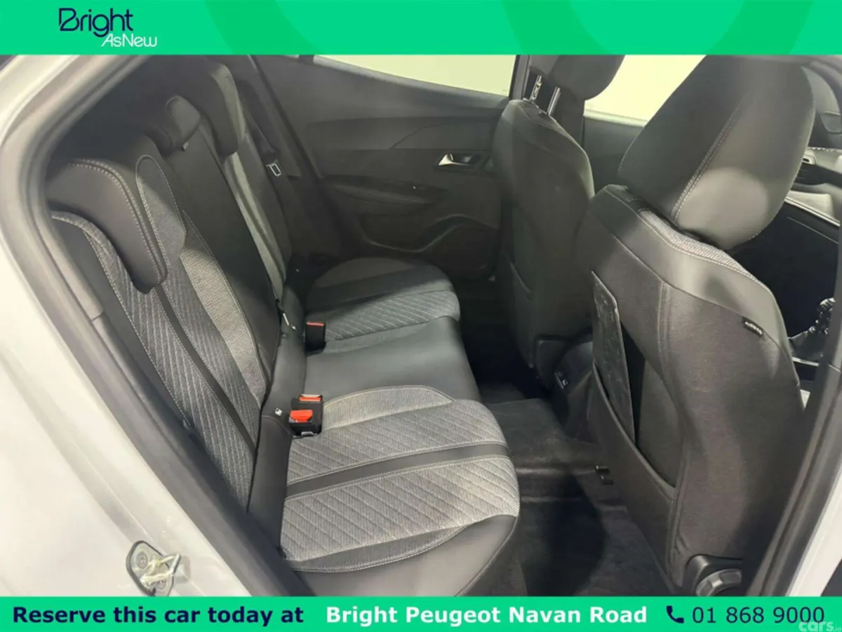 Peugeot 2008 MPV, Petrol, 2025, White