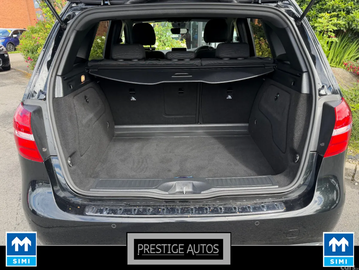 Mercedes-Benz B-Class Hatchback, Petrol, 2016, Black