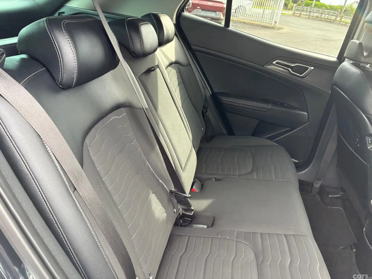 Kia Sportage MPV, Diesel, 2023, Black