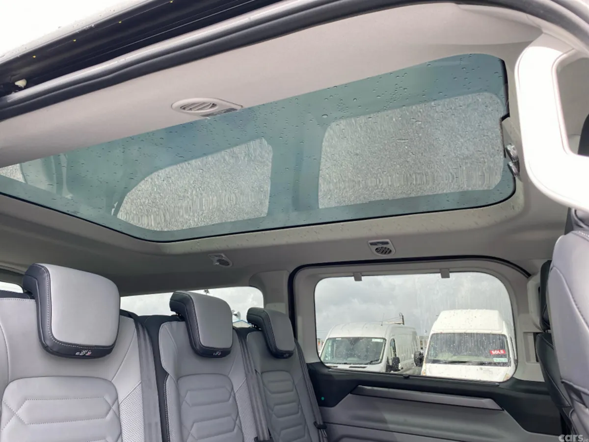 Ford Tourneo Custom Van, Petrol Plug-in Hybrid, 2026, Grey