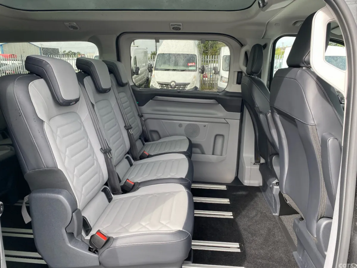 Ford Tourneo Custom Van, Petrol Plug-in Hybrid, 2026, Grey