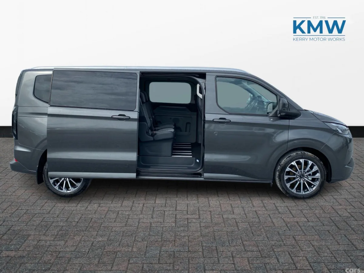 Ford Tourneo Custom Van, Petrol Plug-in Hybrid, 2026, Grey