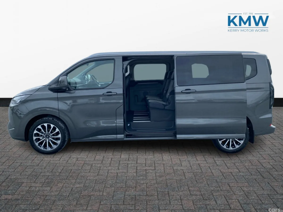 Ford Tourneo Custom Van, Petrol Plug-in Hybrid, 2026, Grey