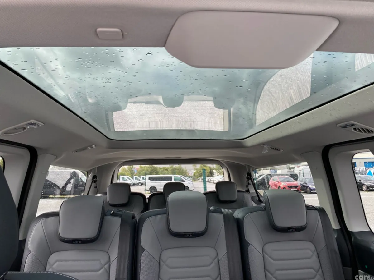 Ford Tourneo Custom Van, Petrol Plug-in Hybrid, 2026, Grey