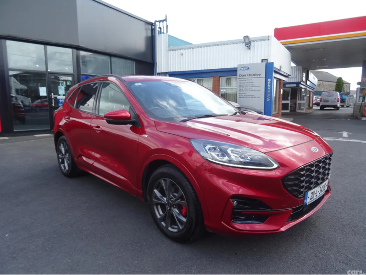 Ford Kuga MPV, Diesel, 2021, Red