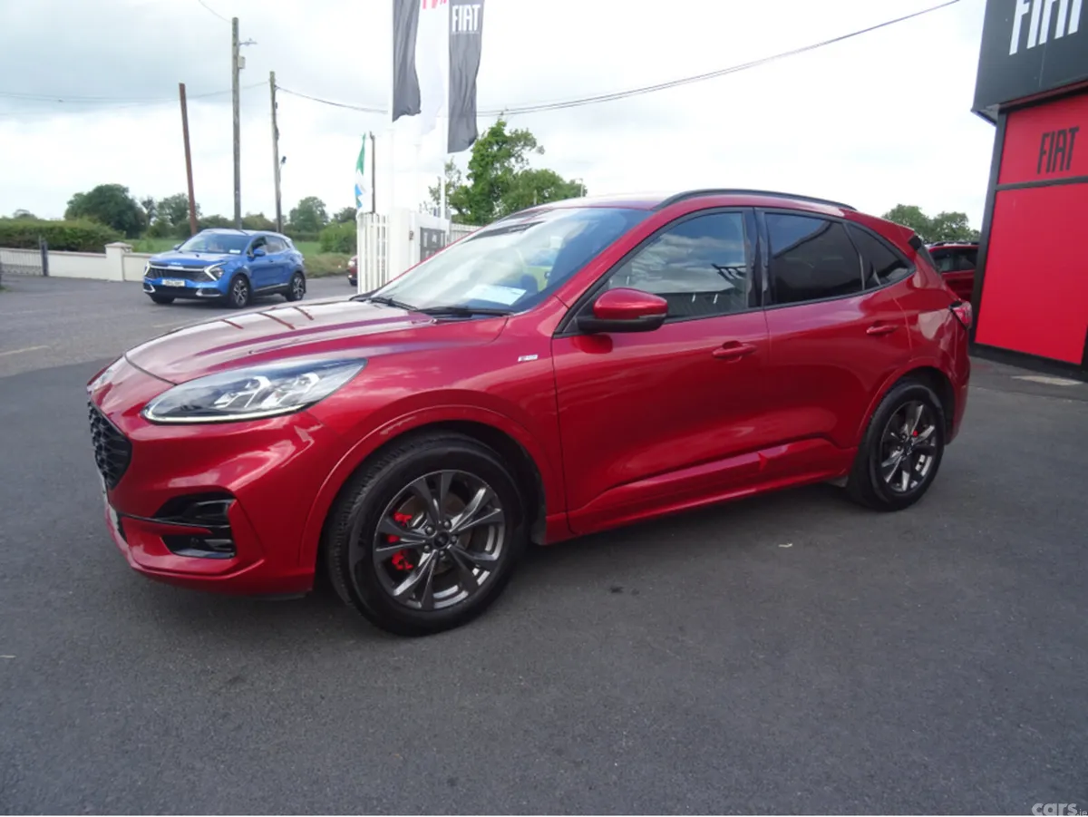 Ford Kuga MPV, Diesel, 2021, Red