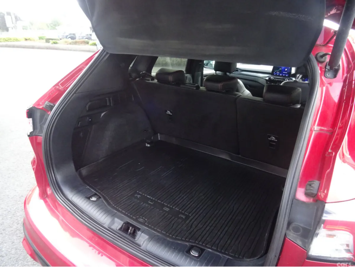 Ford Kuga MPV, Diesel, 2021, Red