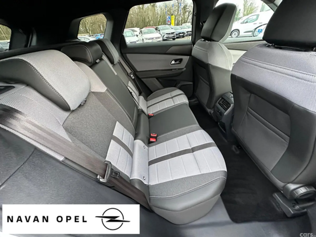 Opel Grandland SUV, Petrol Hybrid, 2027, White