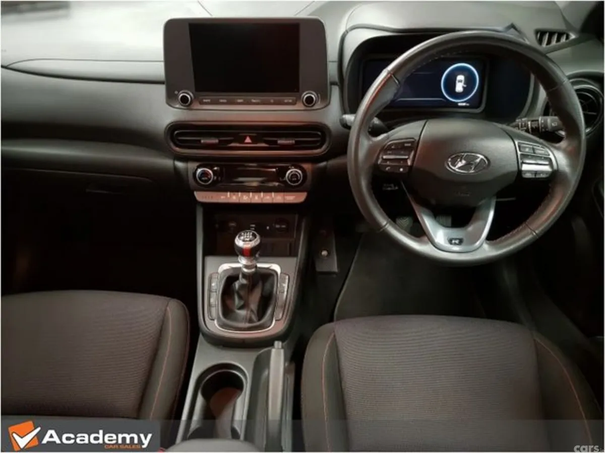 Hyundai KONA MPV, Petrol, 2023, White