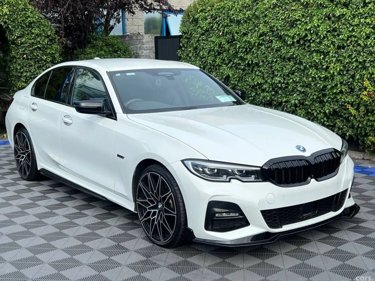 BMW 3-Series Saloon, Petrol Plug-in Hybrid, 2022, White