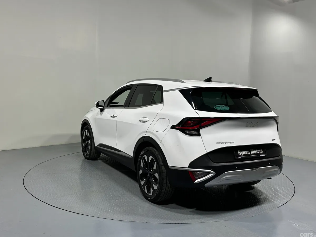 Kia Sportage SUV, Petrol Plug-in Hybrid, 2023, White