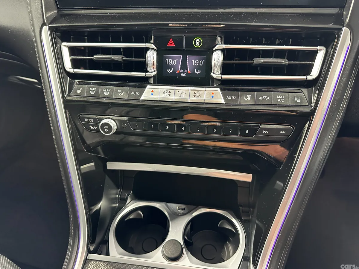 BMW 8-Series Coupe, Petrol, 2020, Blue
