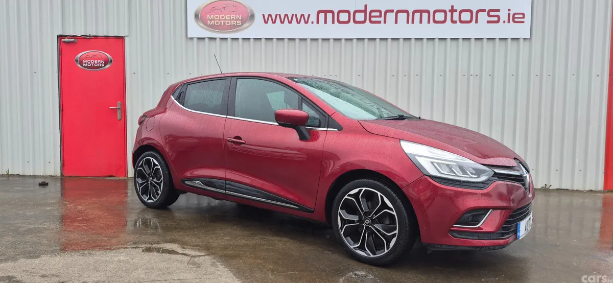 Renault Clio Hatchback, Petrol, 2018, Red