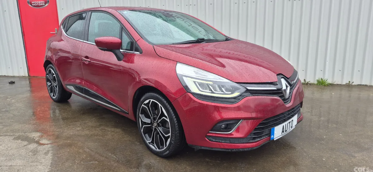 Renault Clio Hatchback, Petrol, 2018, Red