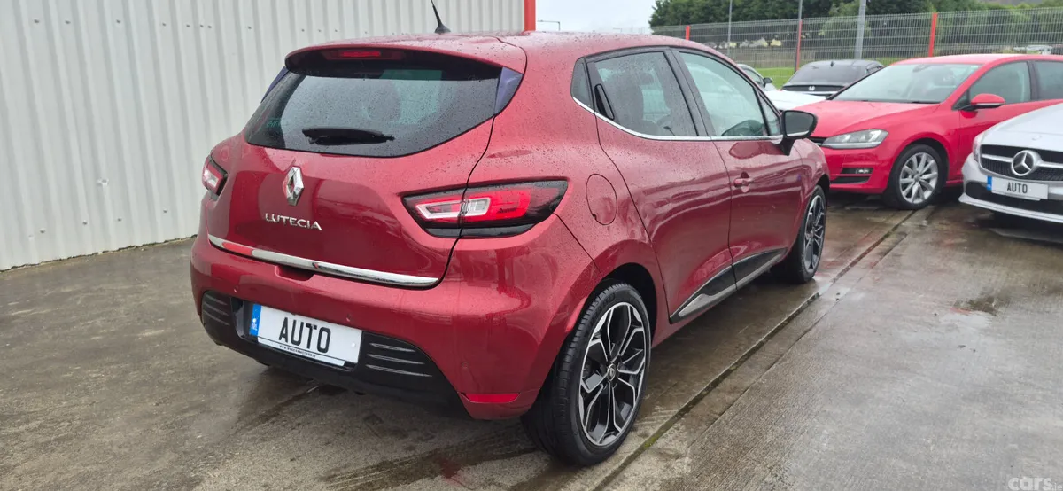 Renault Clio Hatchback, Petrol, 2018, Red