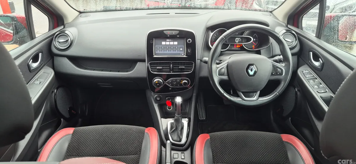 Renault Clio Hatchback, Petrol, 2018, Red