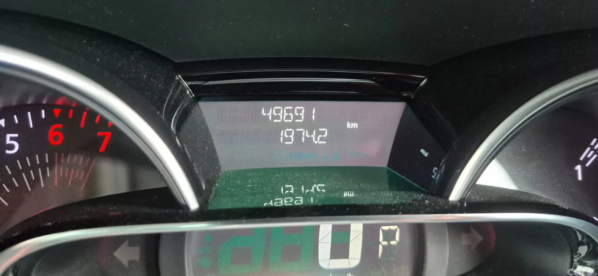 Renault Clio Hatchback, Petrol, 2018, Red