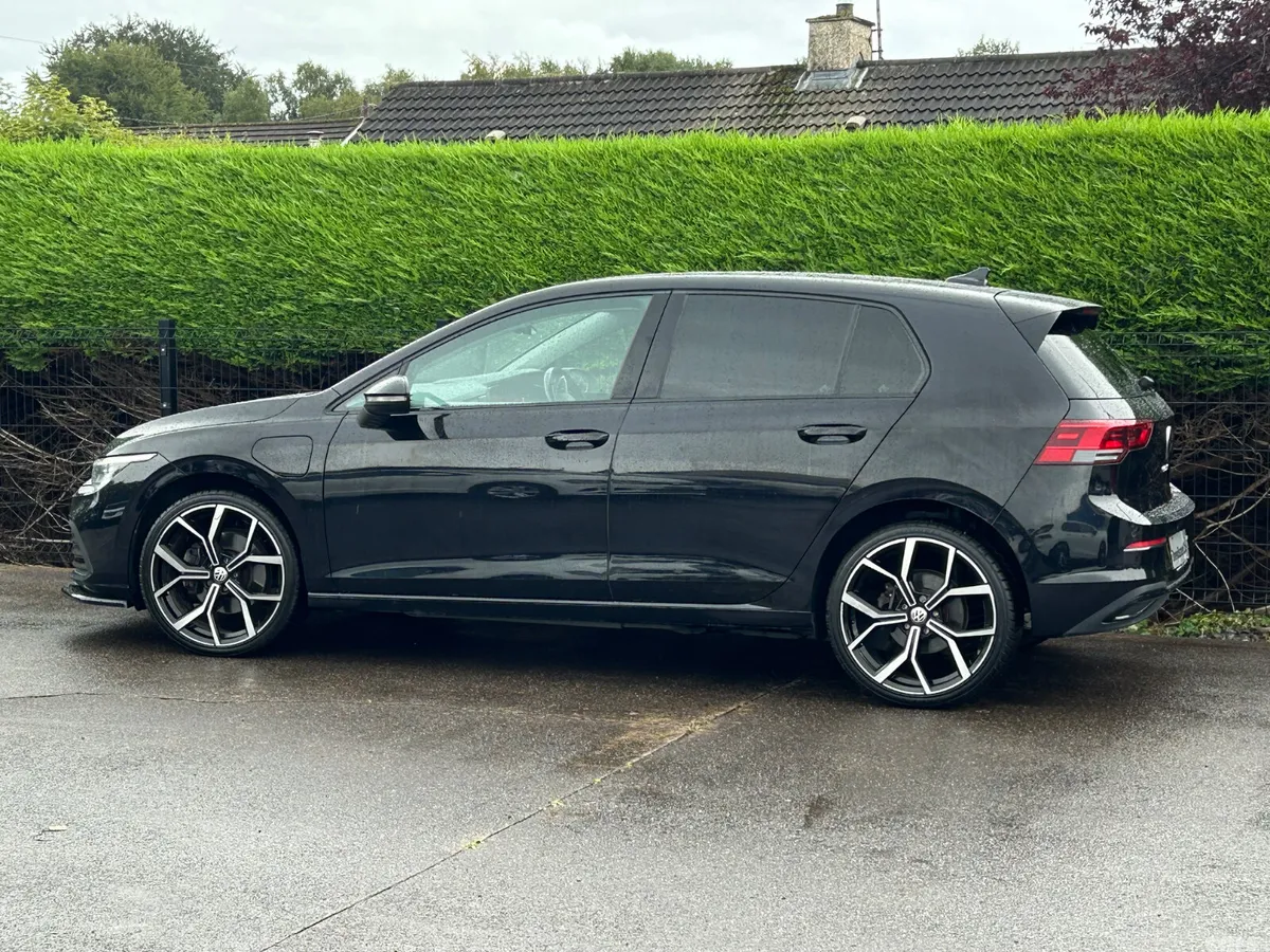 Volkswagen Golf Hatchback, Petrol Hybrid, 2022, Black