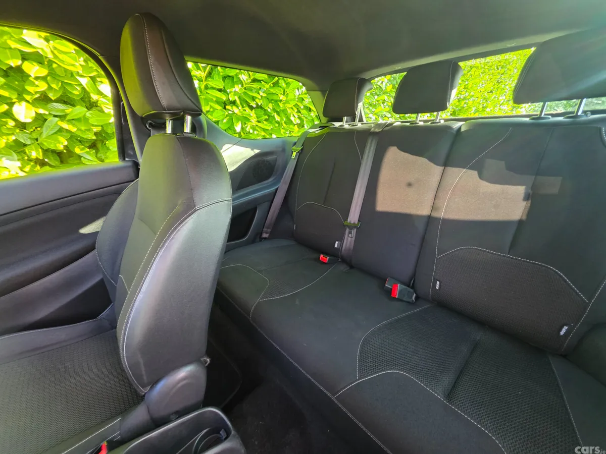 Citroen DS 3 Hatchback, Diesel, 2011, Black