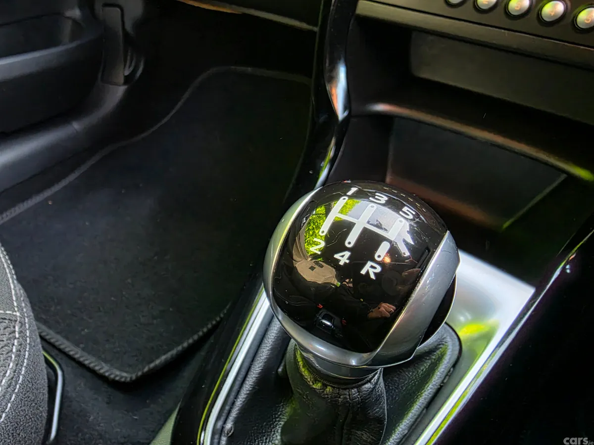 Citroen DS 3 Hatchback, Diesel, 2011, Black
