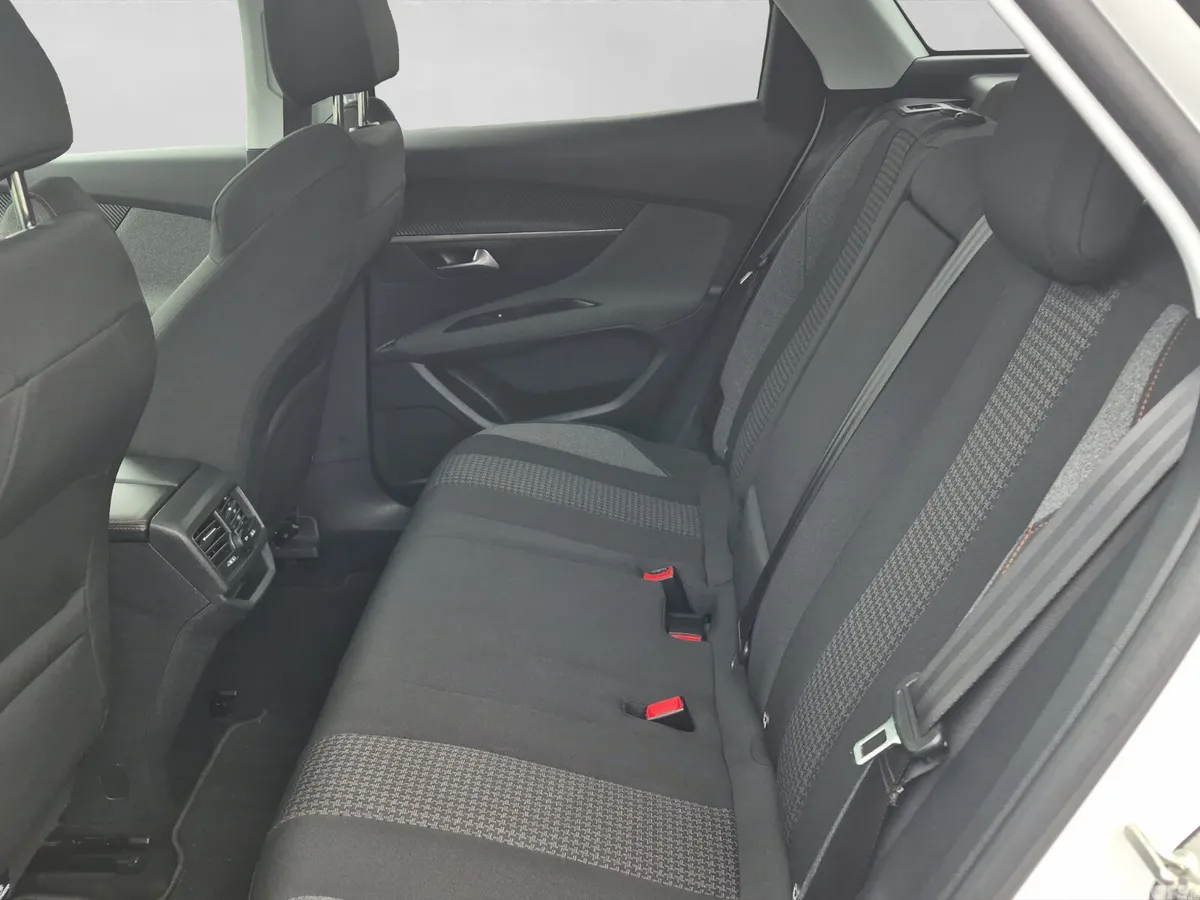 Peugeot 3008 MPV, Diesel, 2019, White