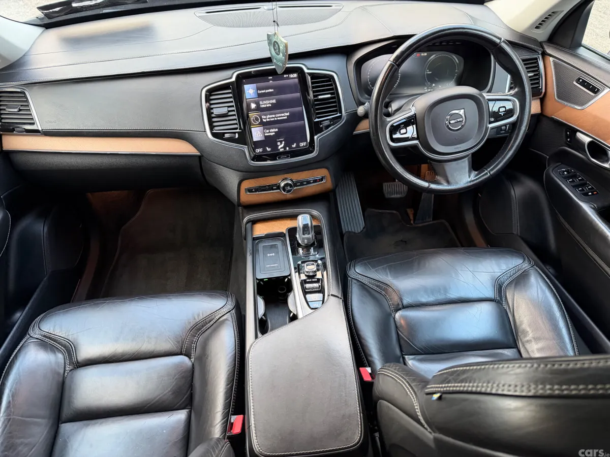 Volvo XC90 SUV, Petrol Plug-in Hybrid, 2016, Black