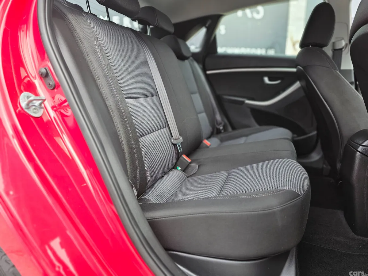 Hyundai i30 Hatchback, Diesel, 2013, Red