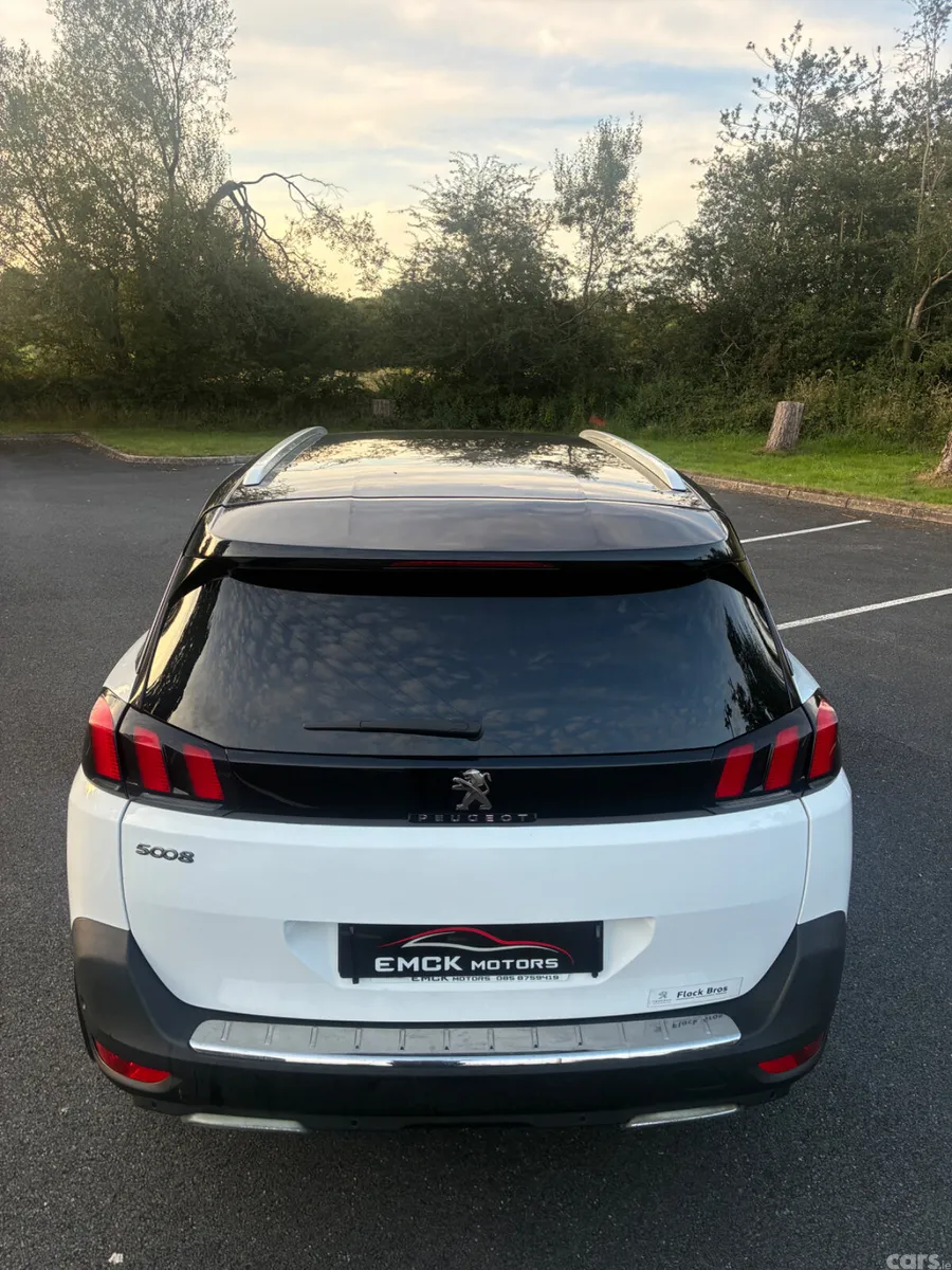 Peugeot 5008 MPV, Diesel, 2019, White