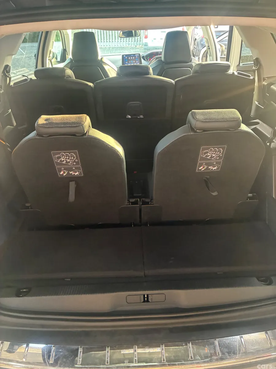 Peugeot 5008 MPV, Diesel, 2019, White