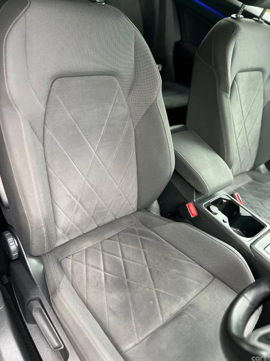 Volkswagen Golf Hatchback, Diesel, 2021, Blue