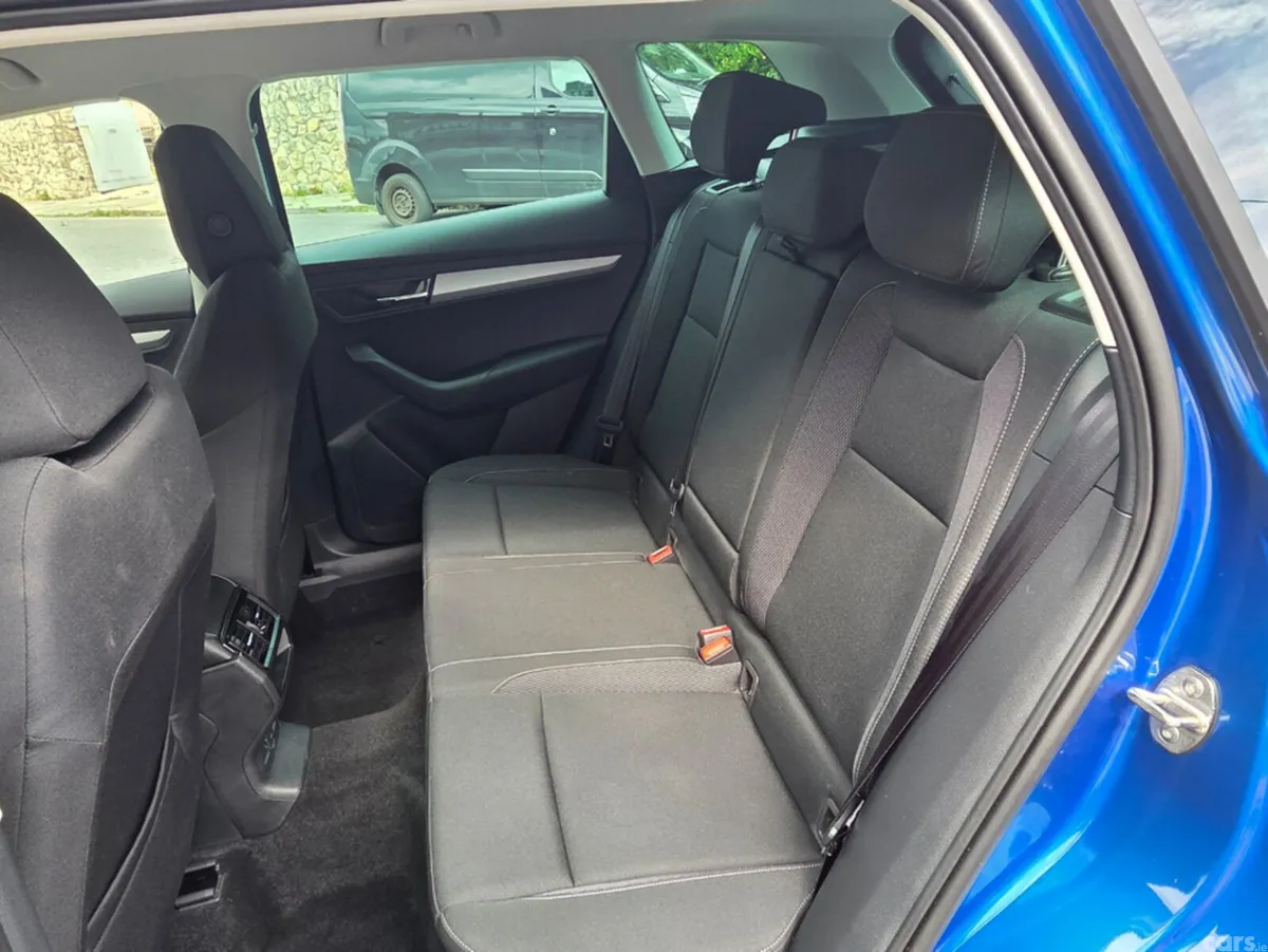 Skoda Karoq SUV, Petrol, 2026, Blue