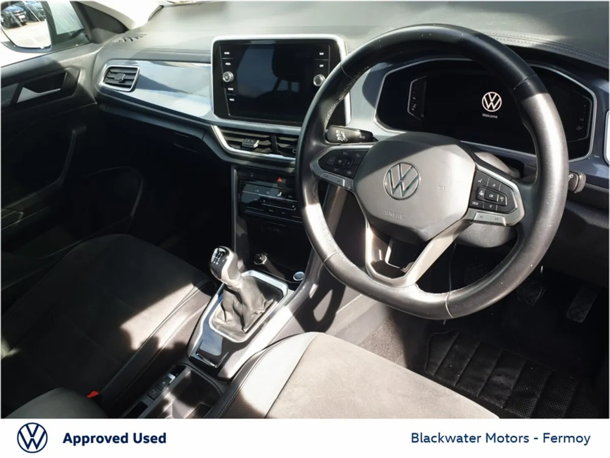 Volkswagen T-Roc SUV, Petrol, 2023, White