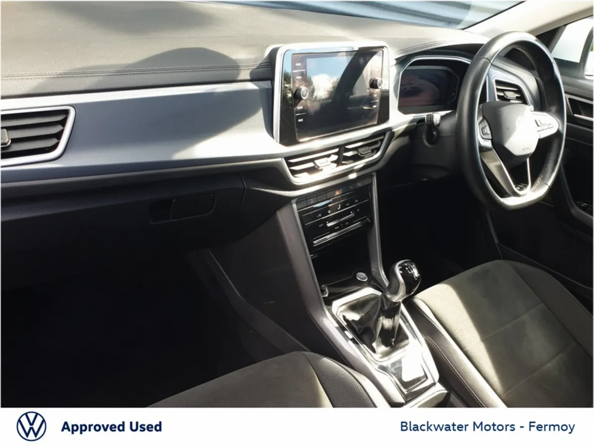 Volkswagen T-Roc SUV, Petrol, 2023, White