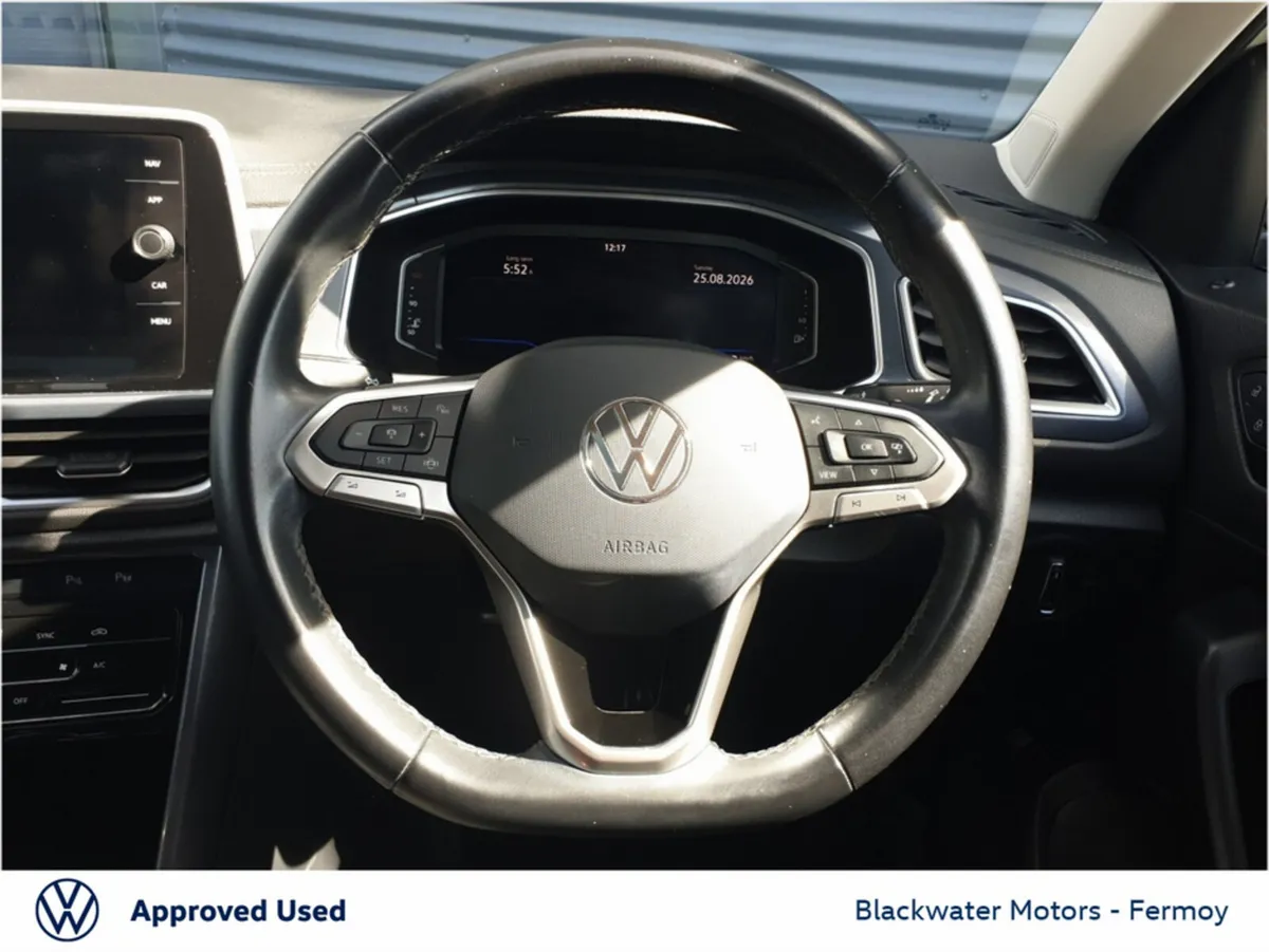 Volkswagen T-Roc SUV, Petrol, 2023, White