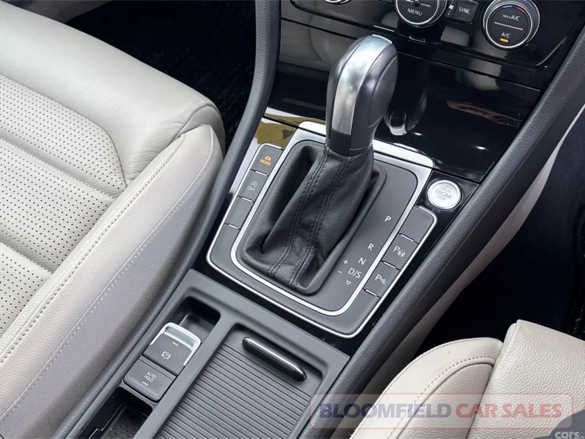 Volkswagen Golf Hatchback, Diesel, 2019, Grey