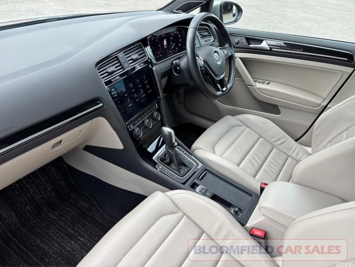 Volkswagen Golf Hatchback, Diesel, 2019, Grey