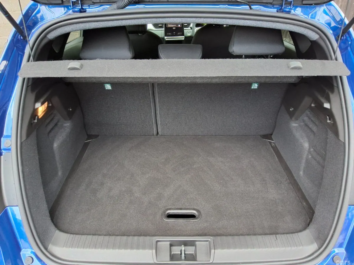 Renault Captur SUV, Petrol Hybrid, 2026, Blue