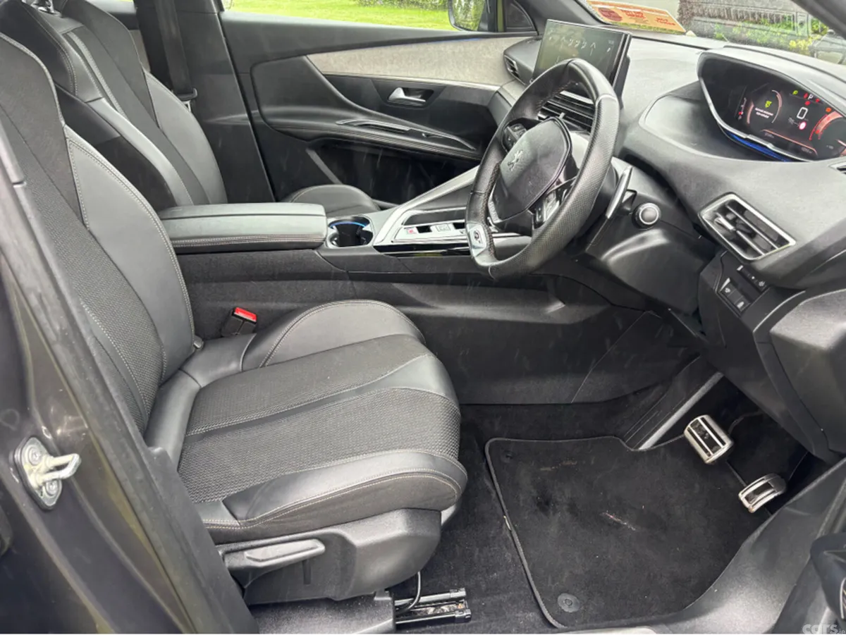 Peugeot 3008 MPV, Diesel, 2024, Grey