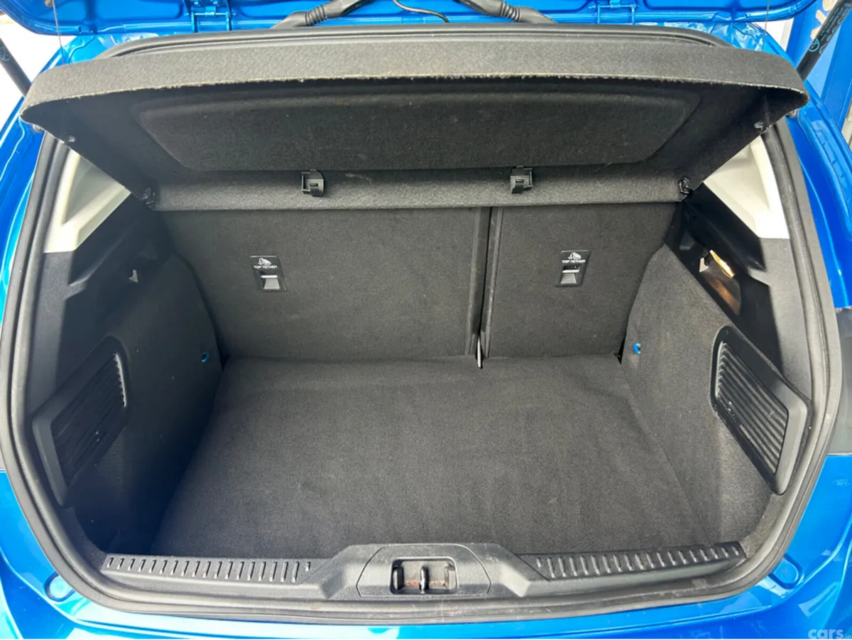 Ford Focus Hatchback, Petrol, 2022, Blue