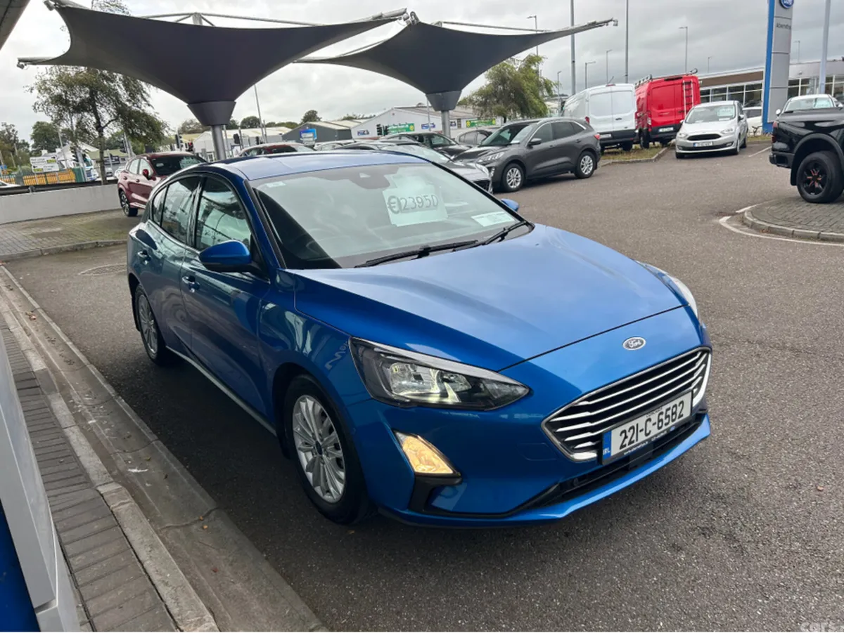 Ford Focus Hatchback, Petrol, 2022, Blue