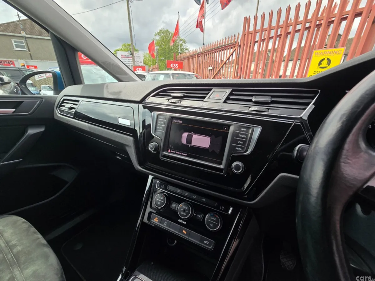 Volkswagen Touran MPV, Diesel, 2016, Blue