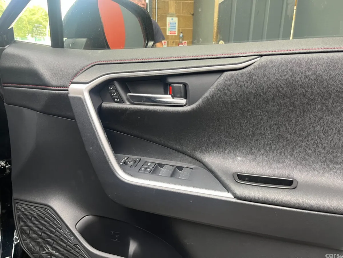 Toyota RAV4 SUV, Petrol Hybrid, 2025, Black