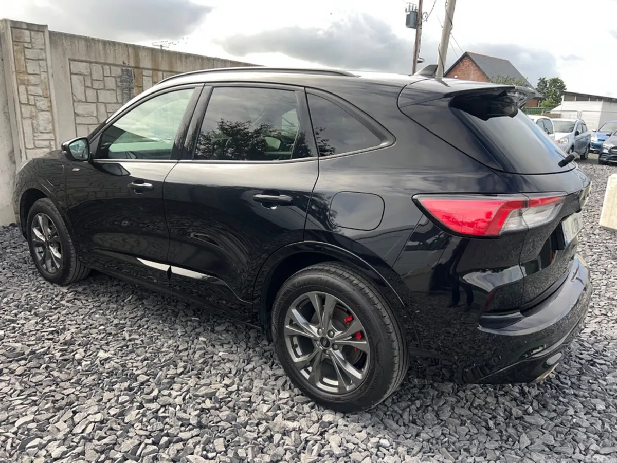 Ford Kuga SUV, Petrol Plug-in Hybrid, 2023, Black