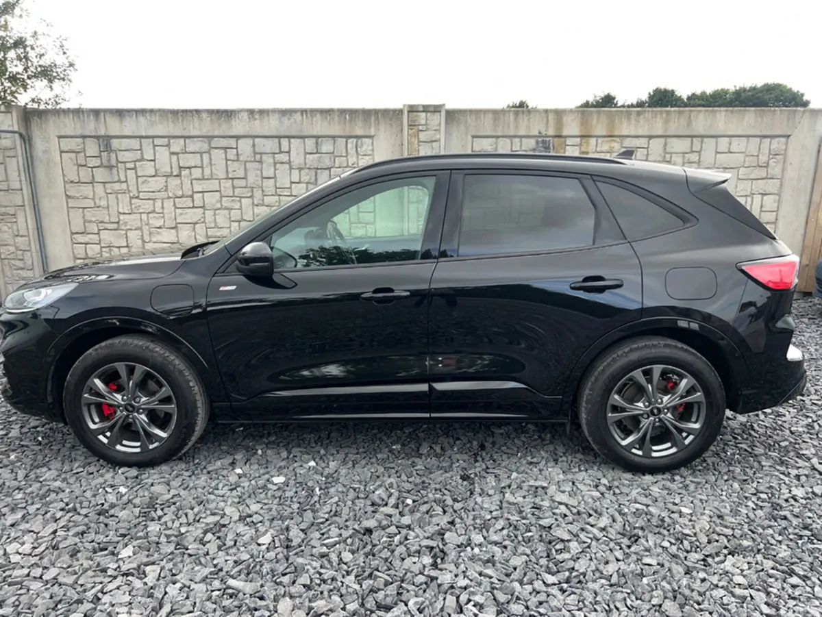 Ford Kuga SUV, Petrol Plug-in Hybrid, 2023, Black
