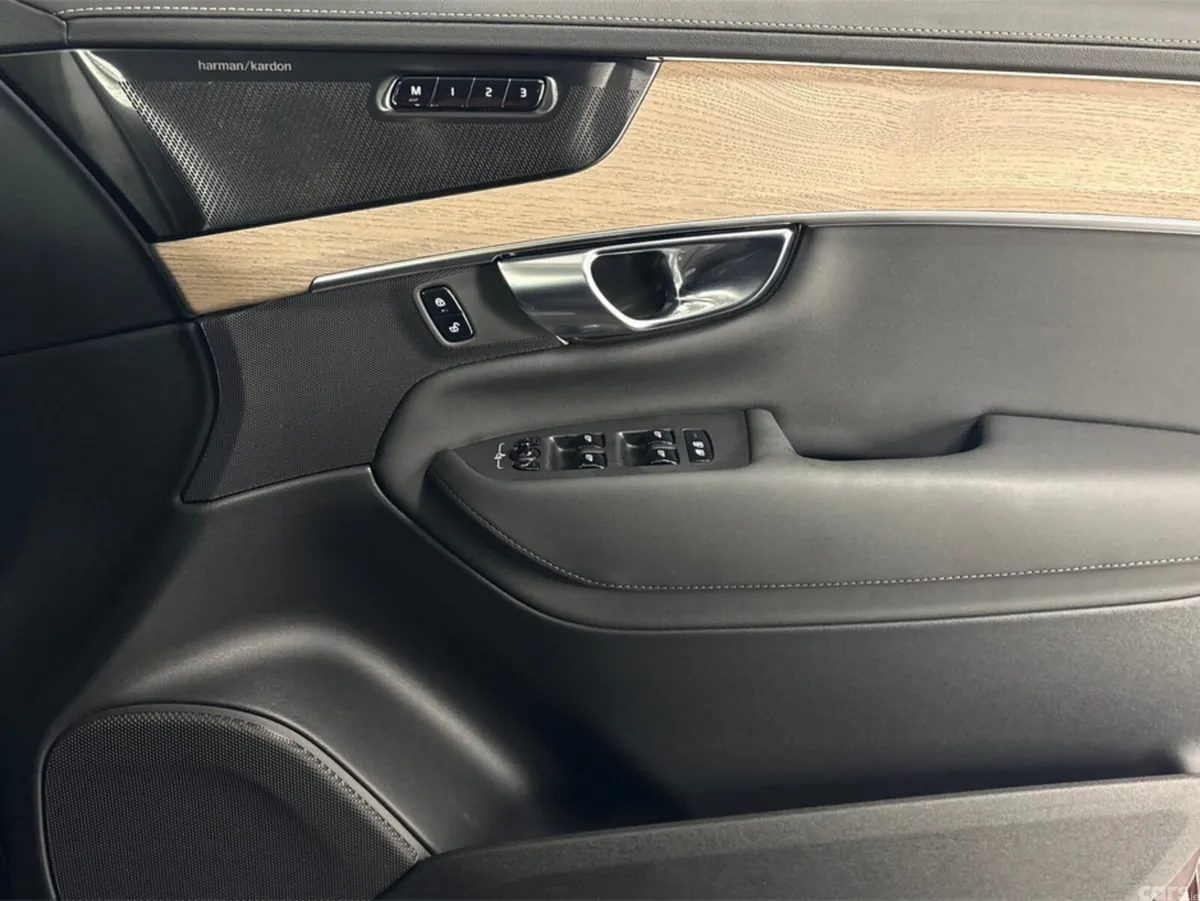 Volvo XC90 Estate, Petrol Hybrid, 2025, Red