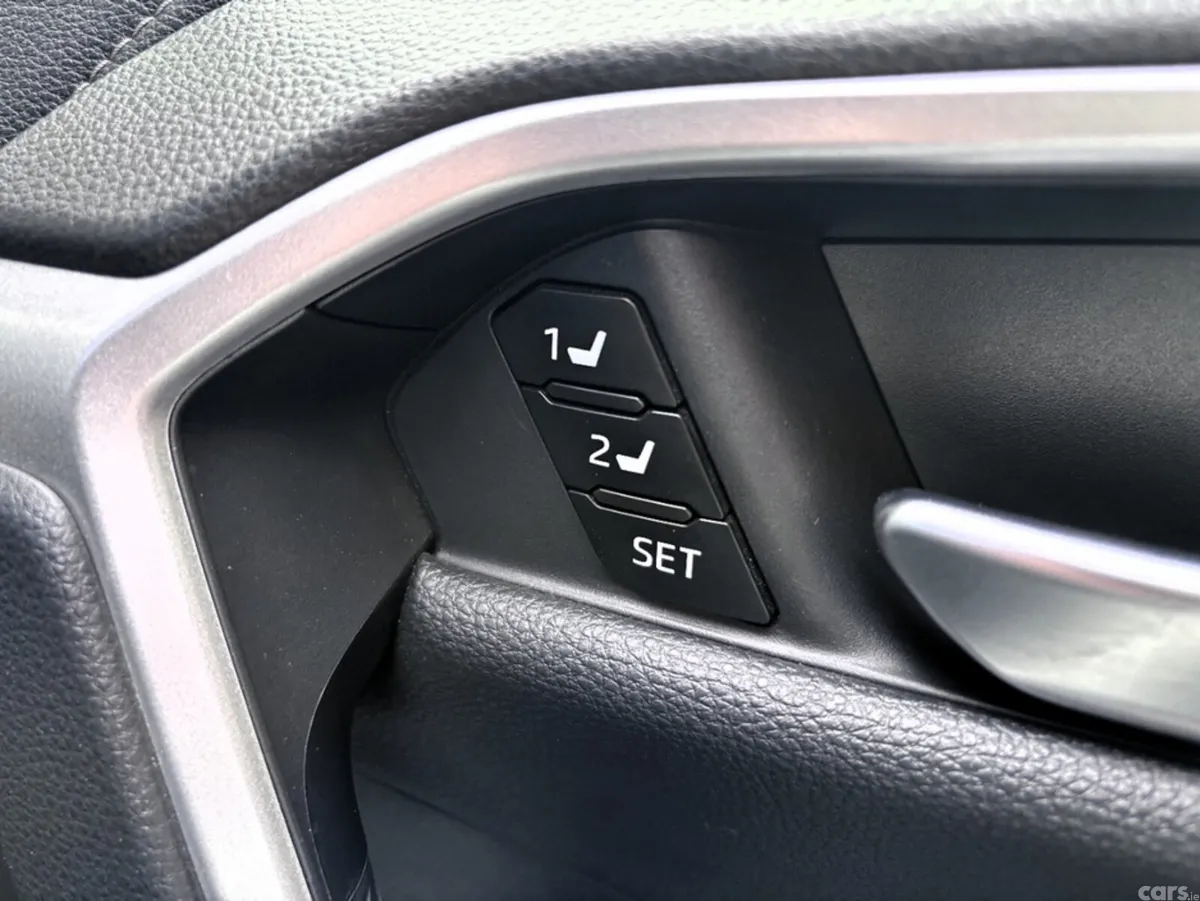 Toyota RAV4 SUV, Petrol Hybrid, 2021, White