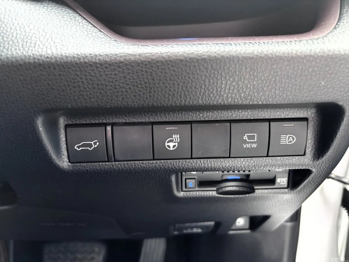 Toyota RAV4 SUV, Petrol Hybrid, 2021, White