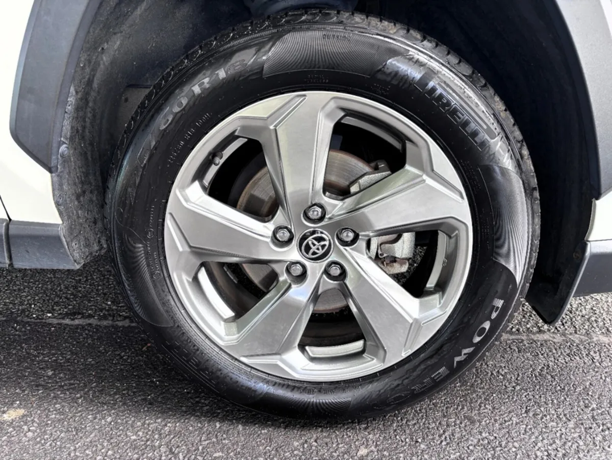 Toyota RAV4 SUV, Petrol Hybrid, 2021, White